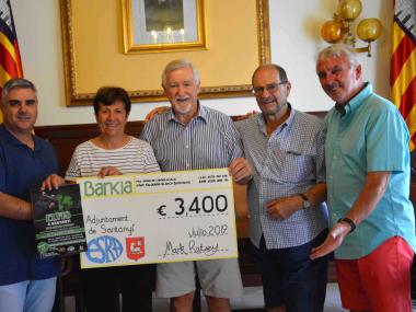 ENTREGA XEC CONCERT ELVIS A SERVEIS SOCIALS SANTANYÍ