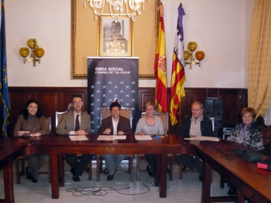 L’Obra Social "la Caixa” destina 3.900 € per a la promoció d’activitats socioculturals i tallers entre la gent gran de Santanyí
