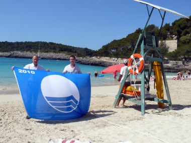 Cala Gran, sa Font de n’Alis i Cala Santanyí repeteixen Bandera Blava