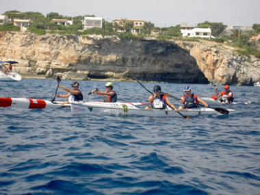 Els balears lideren la IX Copa d’Espanya de Kayak de Mar celebrada a Portopetro