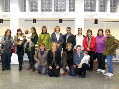 Mares i pares de Santanyí es reuneixen per intercanviar experiències sobre l’educació dels infants de zero a tres anys