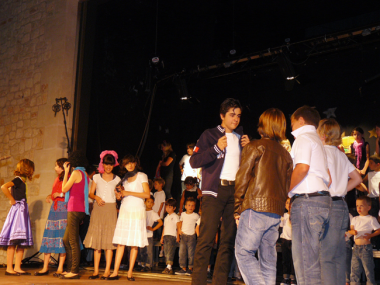 L’Escola Municipal de Música de Santanyí clausura el curs 2010-2011 a ritme de “Grease”