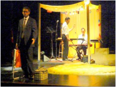 Èxit de l’estrena de l’espectacle Contribució de Bàrbars de Bartomeu Fiol a la Nit de Blai Bonet al Teatre de Santanyí