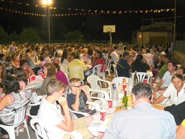 Quasi mil persones assistiren al tradicional trempó a la fresca des Llombards