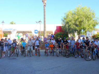 La XV edició de l’anada amb carro, muntura, bicicleta o a peu a Mondragó se celebra amb la participació d’unes 250 persones