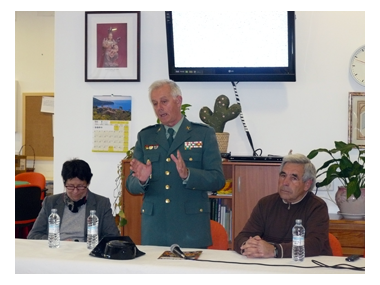 La Guàrdia Civil adverteix a la gent gran del perill d’estafa, robatoris i maltractament del que pot ser víctima aquest col•lectiu