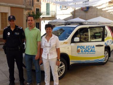 LA POLÍCIA MUNICIPAL DE SANTANYÍ ESTRENA COTXE TOT TERRENY