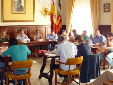 PP, PSOE I CxI FIRMEN UNA MOCIÓ CONJUNTA PER DEMANAR UNA REVISIÓ DEL TIL 