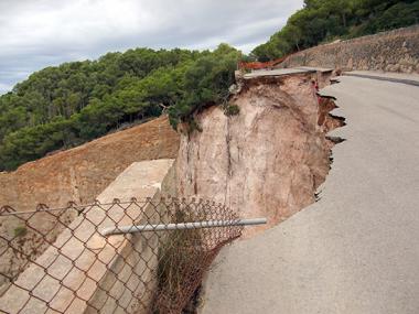 L’ENGINYER DE LA GRAVERA SA CREU OBLIGAT A PAGAR LA CONSOLIDACIÓ DEL TALÚS I LA RESTITUCIÓ DEL CAMÍ PRINCIPAL DE CONSOLACIÓ