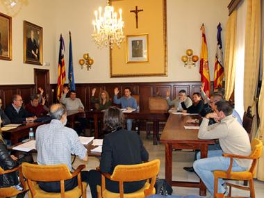 L’AJUNTAMENT DE SANTANYÍ BAIXA UN 2% L’IBI I CONGELA LES TAXES