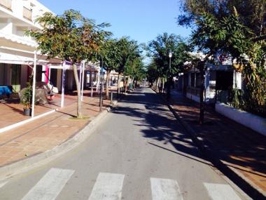 L'AJUNTAMENT I EL CONSORCI BORSA DE PLACES SIGNEN UN CONVENI DE 300,000 EUROS PER ARREGLAR EL CARRER D'ESPALMADOR DE CALA D'OR