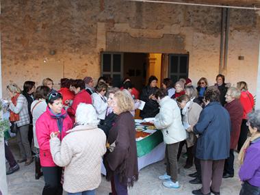 PASSEJADA SOLIDÀRIA I BERENAR CONTRA LA VIOLÈNCIA DE GÈNERE