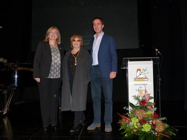 L’AJUNTAMENT ENTREGA LA MEDALLA D’OR DE SANTANYÍ A ANTÒNIA VICENS