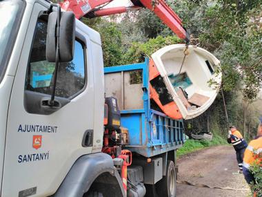 L’Ajuntament de Santanyí retira 9 pasteres que romanien a Cala Figuera