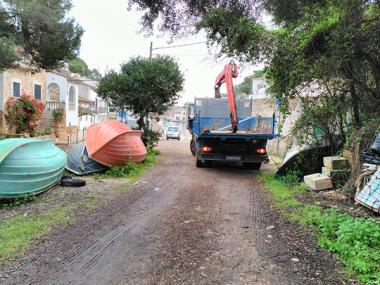 L’Ajuntament de Santanyí retira 9 pasteres que romanien a Cala Figuera
