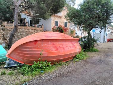 L’Ajuntament de Santanyí retira 9 pasteres que romanien a Cala Figuera