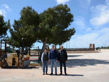 Cala Llombards renova el seu enllumenat i posa a punt carrers i serveis