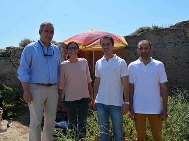 L’Ajuntament de Santanyí ha començat a esborrar les pintades de sa Punta Negra