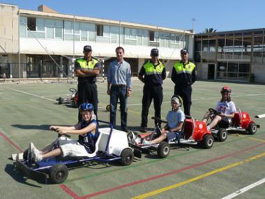 Els alumnes de tercer a sext de Primària de Santanyí fan pràctiques de circulació vial