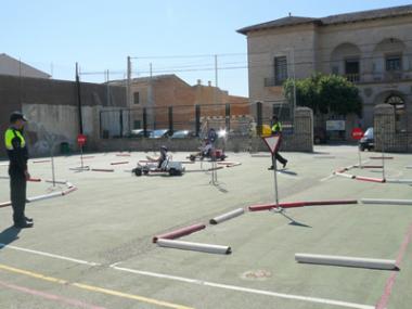 Els alumnes de tercer a sext de Primària de Santanyí fan pràctiques de circulació vial