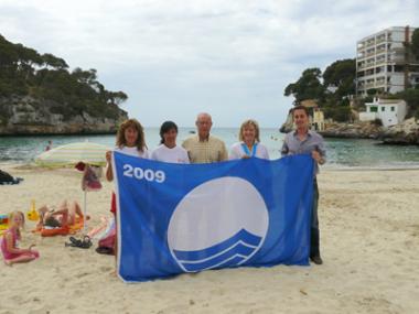 Cala Gran, sa Font de n’Alis i Cala Santanyí repeteixen Bandera Blava