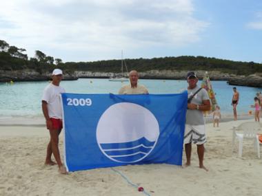 Cala Gran, sa Font de n’Alis i Cala Santanyí repeteixen Bandera Blava