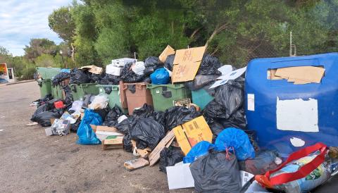 SANTANYÍ SACIONA FCC PER SERVEI DE RECOLLIDA FEMS_CARRER DE LA BATALLA DE CALONGE