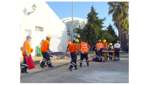 Espectacular simulacre d’una explosió a la sala de calderes de les Piscines Municipals de Santanyí