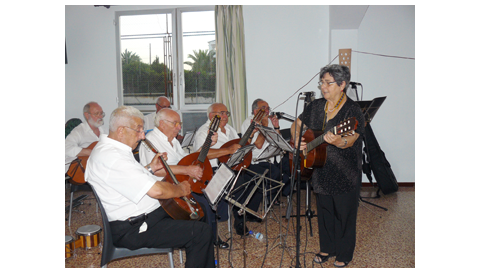 Cala Llombards clausura les festes d’estiu amb un homenatge a les persones majors del nucli