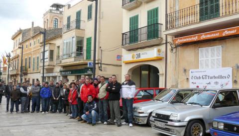 Els Renault Turbo que feren furor pels anys 80 i 90 se reuniren a Santanyí on causaren gran expectació