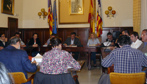 L’Ajuntament de Santanyí aprova el pressupost de 2013 que apuja a 18.252.000€ que suposa 972.000 € menys que 2012