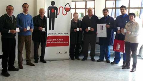 Un taller ofereix una bonificació sobre la revisió mecànica del cotxe als donants de sang del municipi
