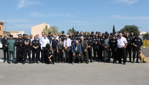 LA POLICIA LOCAL DE SANTANYÍ JA TÉ DIADA  PRÒPIA