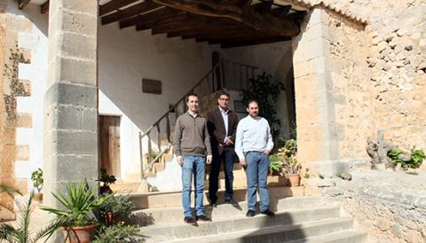 EL BATLE DE SANTANYÍ I EL NOU RECTOR VISITEN LES OBRES DEL CAMÍ PROVISIONAL A CONSOLACIÓ