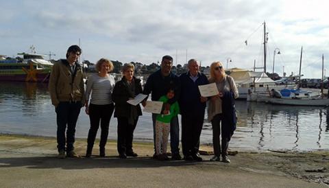 L'AJUNTAMENT I L'ASSOCIACIÓ DE VEÏNATS DE PORTOPETRO ENTREGUEN 2.550 EUROS A ASSOCIACIONS BENÈFIQUES 