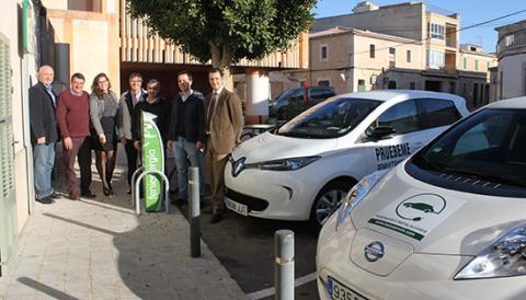 L'AJUNTAMENT HABILITA TRES ESTACIONS DE RECÀRREGA PER A VEHICLES ELÈCTRICS