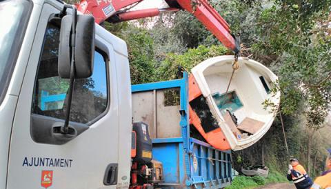 L’Ajuntament de Santanyí retira 9 pasteres que romanien a Cala Figuera