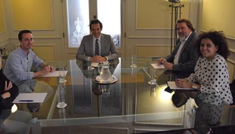 El Govern i l’Ajuntament de Santanyí acorden col·laborar per construir habitatges públics al municipi 