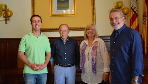 Santanyí atorga la Medalla d’Or de la Vila a l’escriptor Antoni Vidal Ferrando