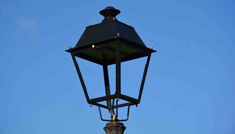 L’Ajuntament renova l’enllumenat del passeig de la marina de Cala d’Or