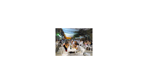 Un total de 1.200 persones participaren al Sopar a la Fresca de Santanyí.