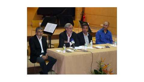 L’Escola Municipal de Música de Santanyí comença el curs 2009/10 amb una interessant lliçó inaugural sobre música i periodisme.